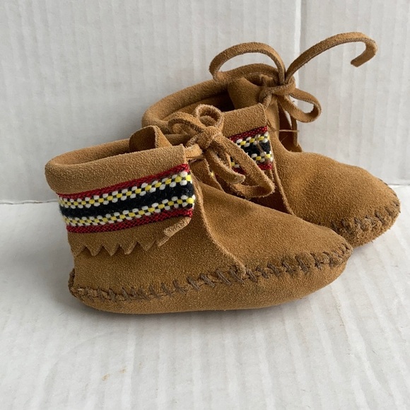 Baby Minnetonka Moccasin brown suede yellow black red braided booties with tie - Picture 2 of 15